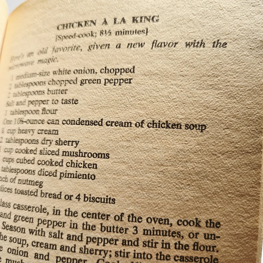 Mastering Microwave Cooking Maria Luisa Scott 1979 Bantam Vintage Cookbook PB